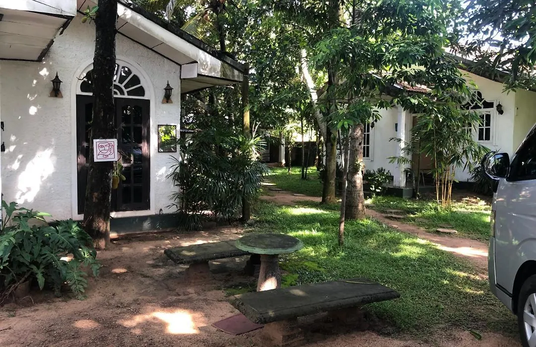 Sylvester Villa Hostel Negombo-1